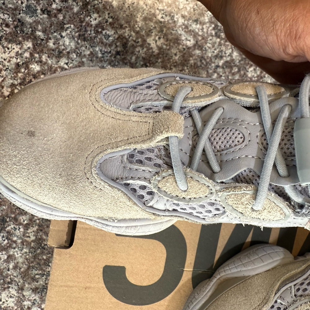 Yeezy 500 Kids Sneakers in Gray - Picture 5 of 15